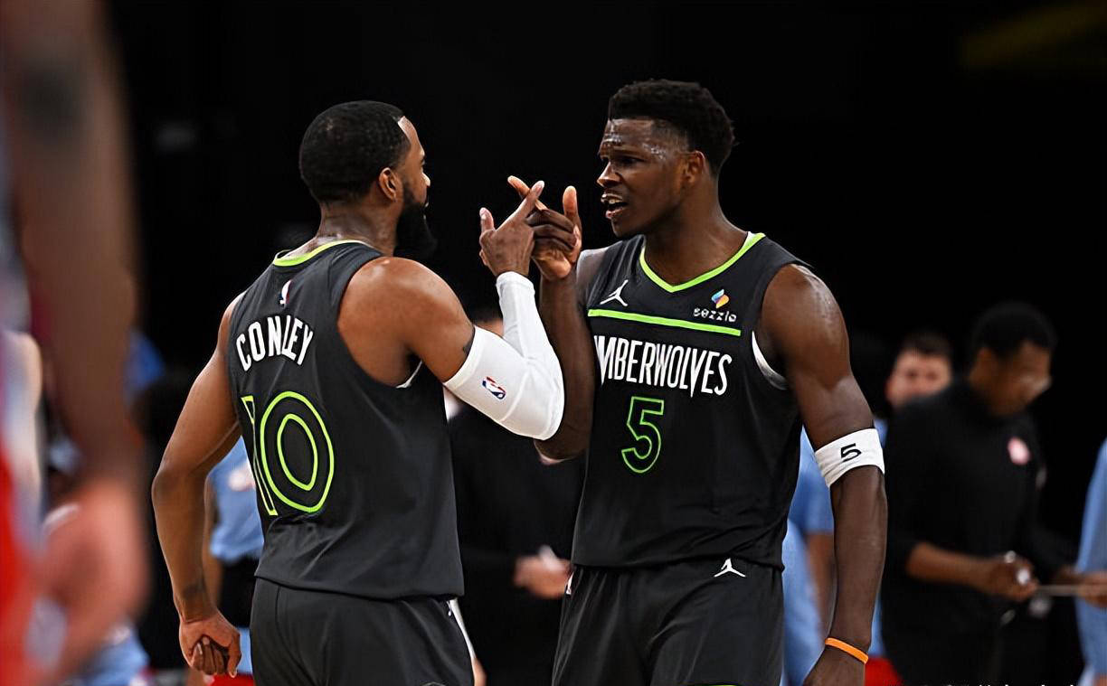 爱游戏官方入口-森林狼抢七成功后赛后加练